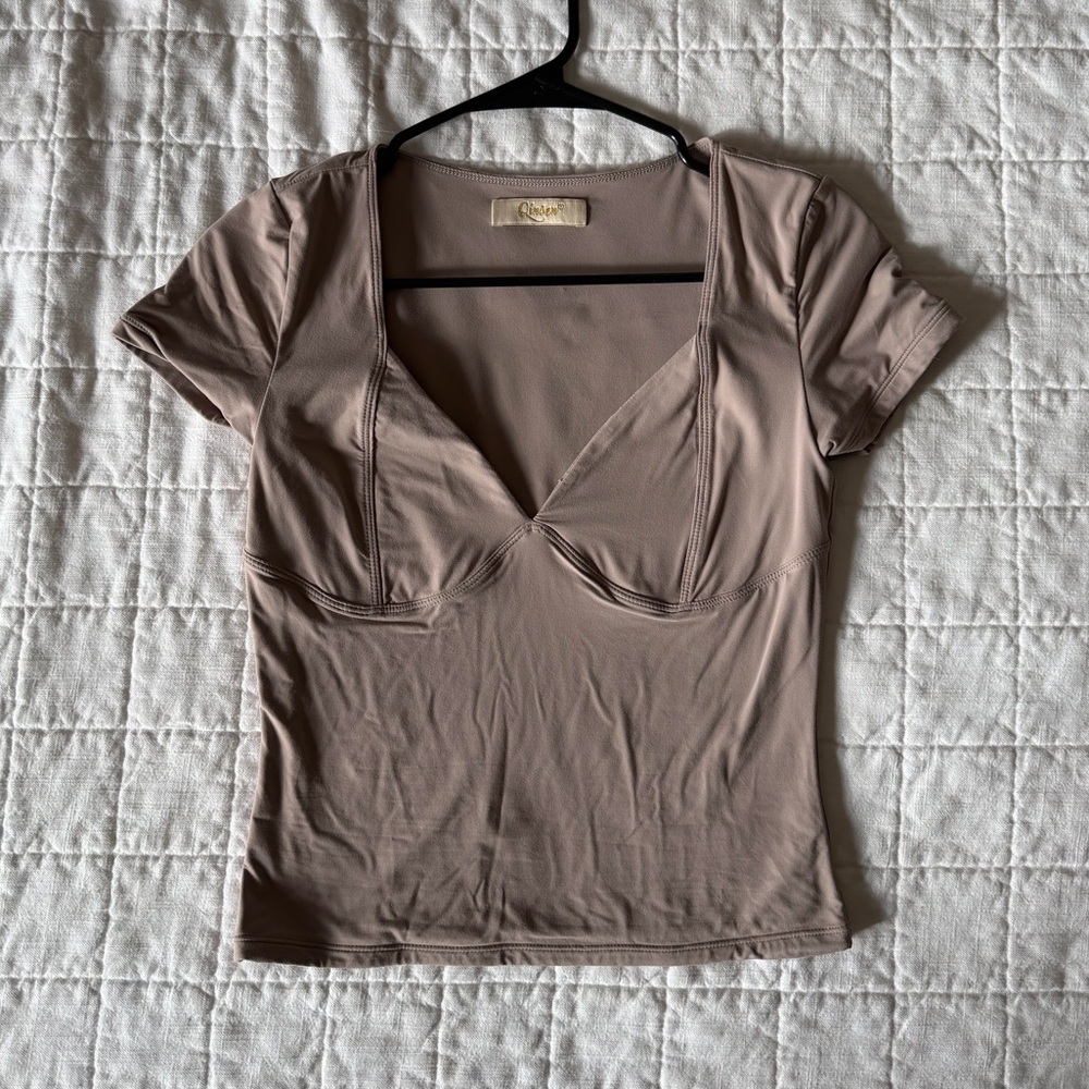 Chic V-Neck Short Sleeve Top
